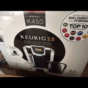 Keurig brewing set k450 with color screen.